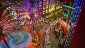 Overhead view of the Wind Creek Curaçao Long Table event